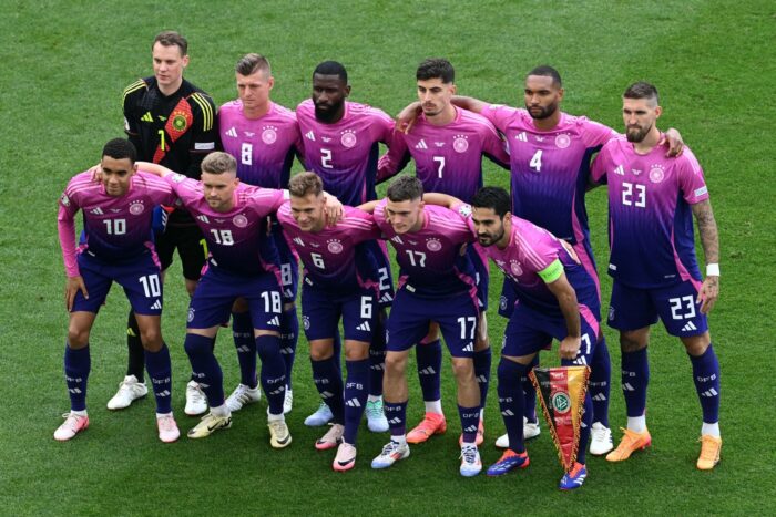 Die deutsche Startaufstellung im pink-lila DFB Awaytrikot 2024 am 19.Juni 2024 gegen Ungarn (2:0 Sieg) (Photo by Fabrice COFFRINI / AFP)